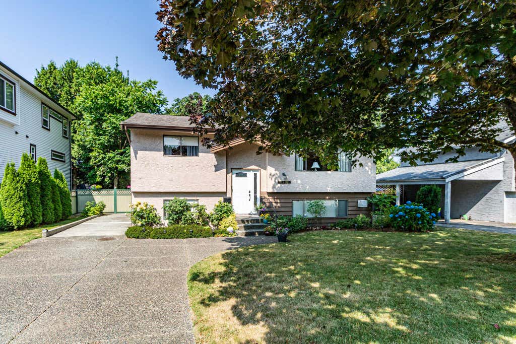 Photo of 11809 230 Street, Maple Ridge, BC V2X 6R3 (MLS # R3145564)