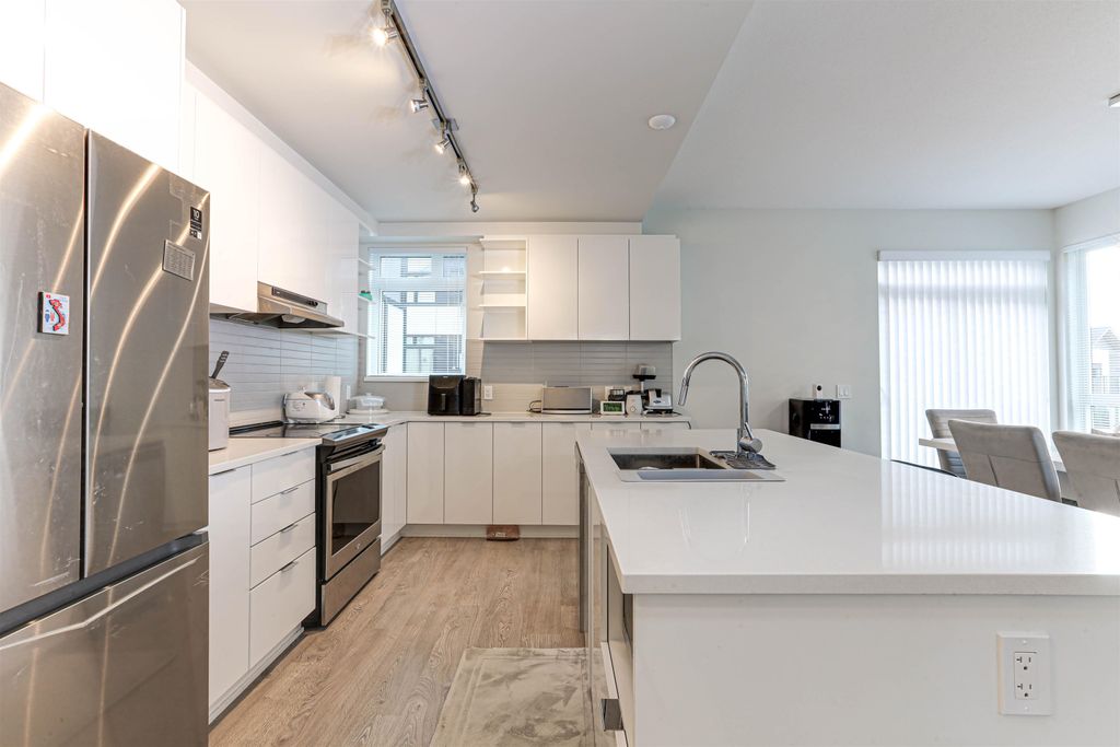listing image 1108034627746978777