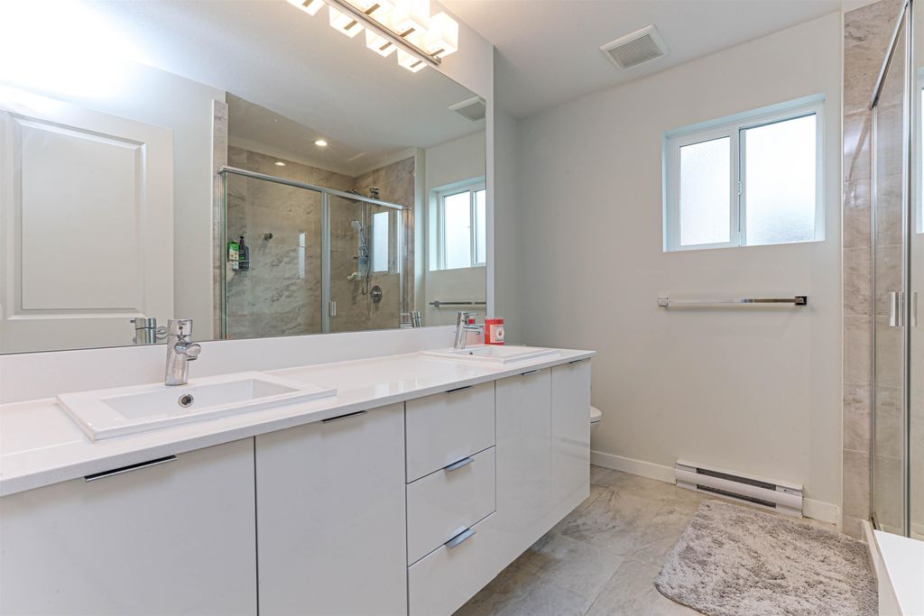 listing image 1102266881406789182