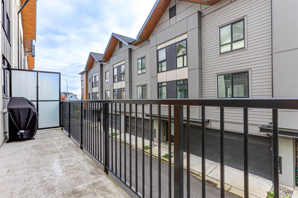 listing image 1104838749630942876