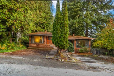 2028 Columbia Street 2026 Port Moody BC V3H 1W7