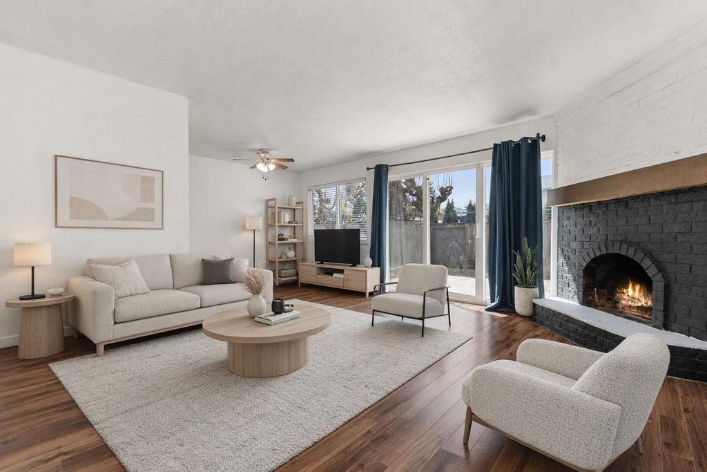 Photo of 46689 First Avenue #49, Chilliwack, BC V2P 1X5 (MLS # R3105406)