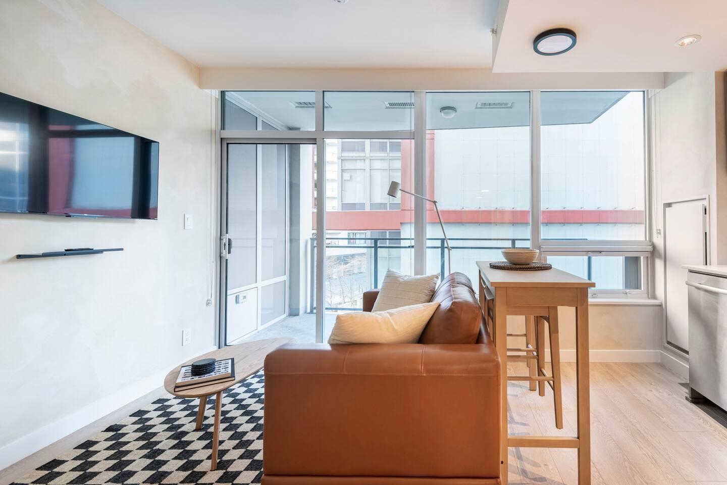 111 E 1st Avenue 303