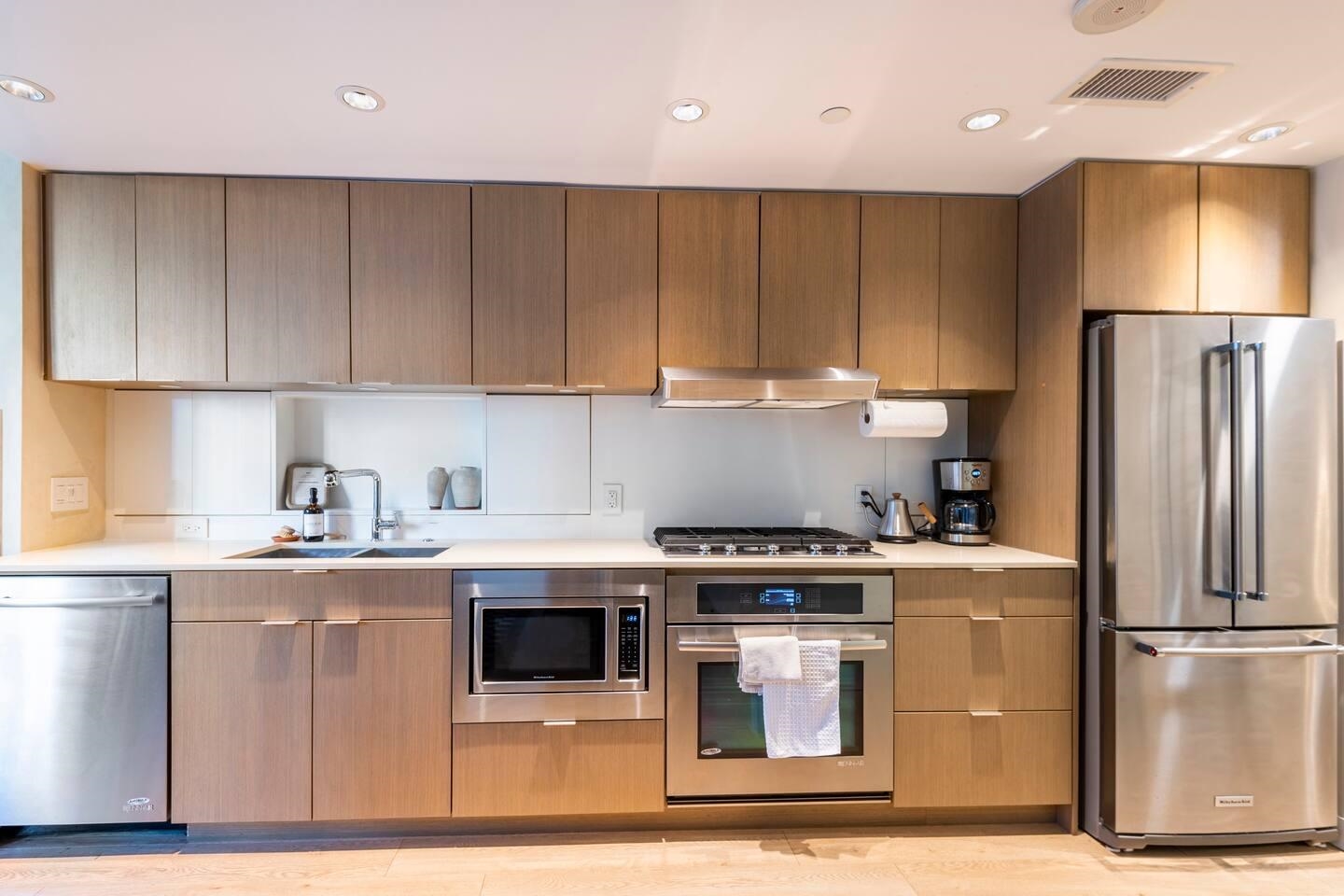 111 E 1st Avenue 303