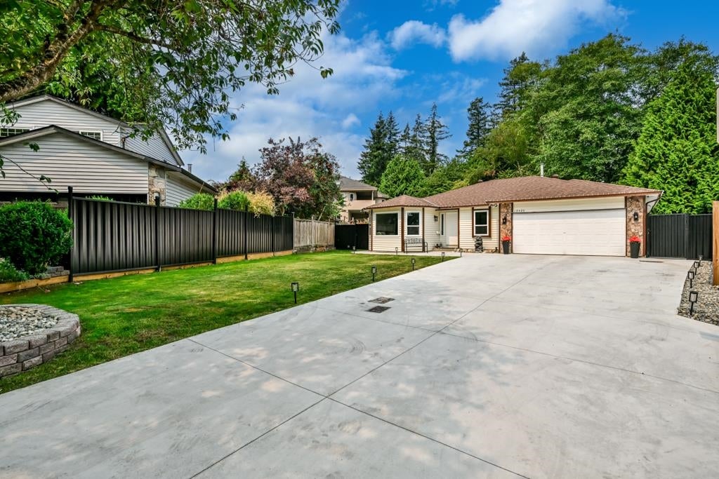 Photo of 12925 65 Avenue, Surrey, BC V3W 9H4 (MLS # R3152008)