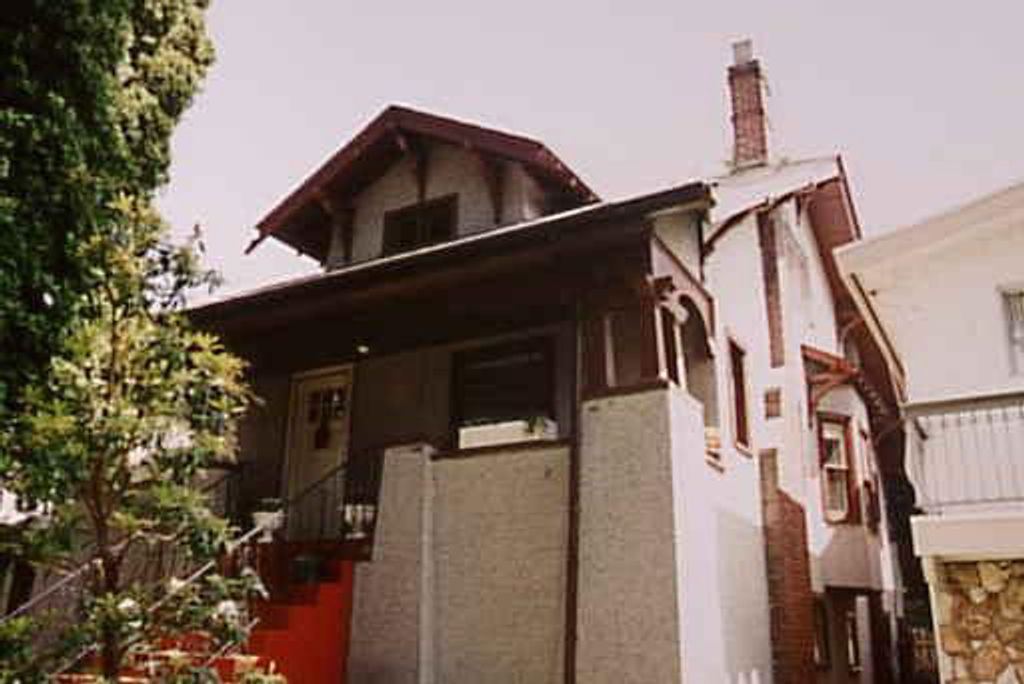 listing image 1100669292514215311