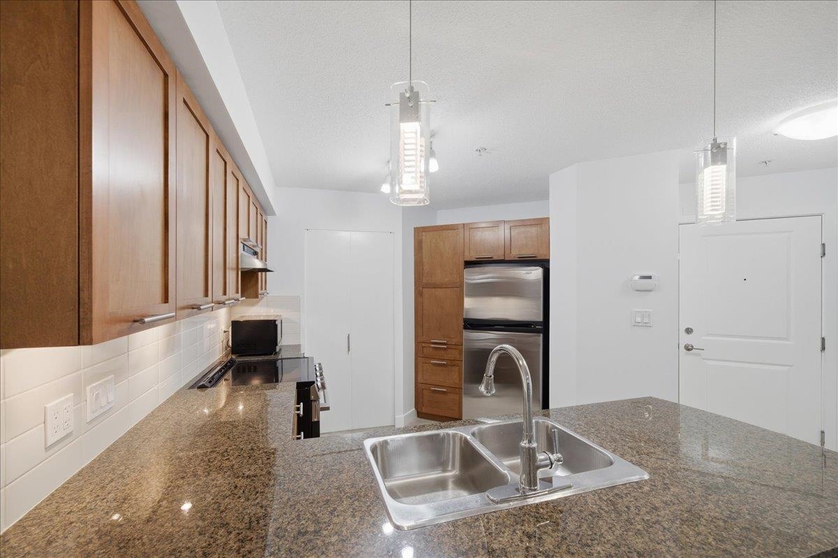 19673 Meadow Gardens Way 103