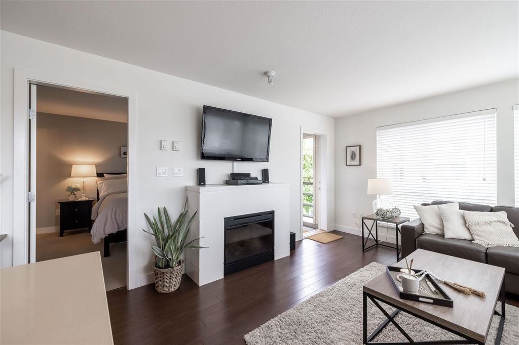 listing image 1101180031589878915