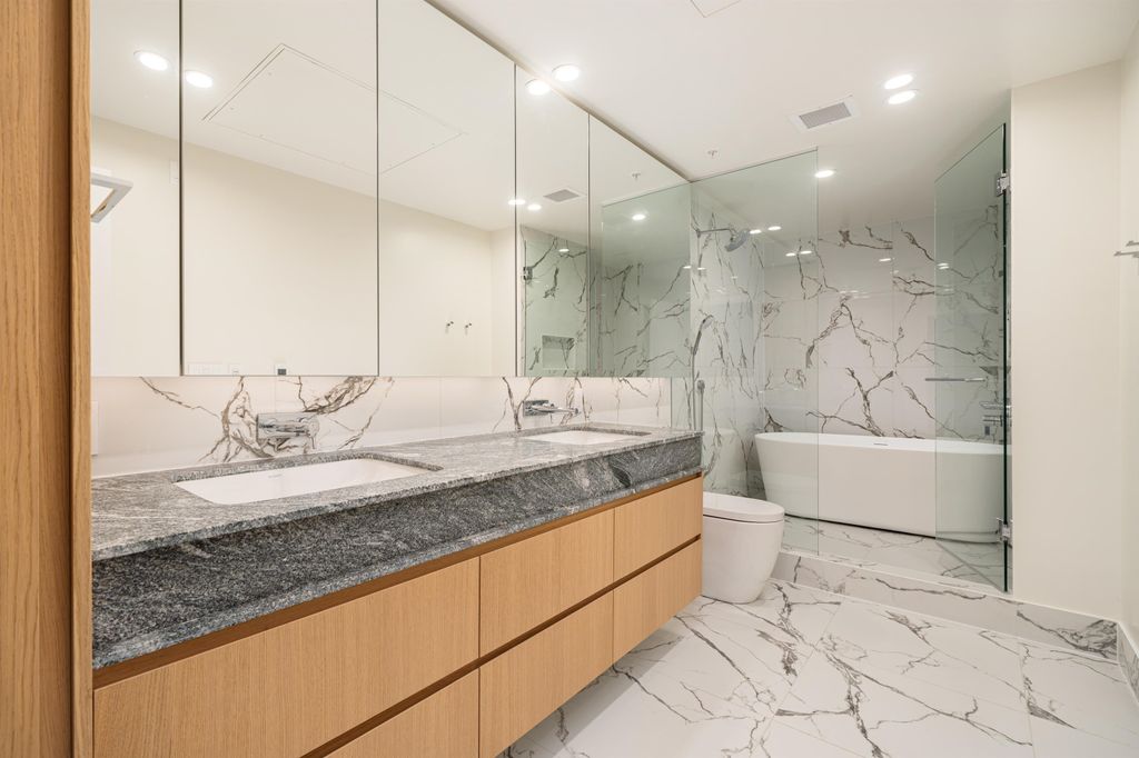 listing image 1100570394188466015