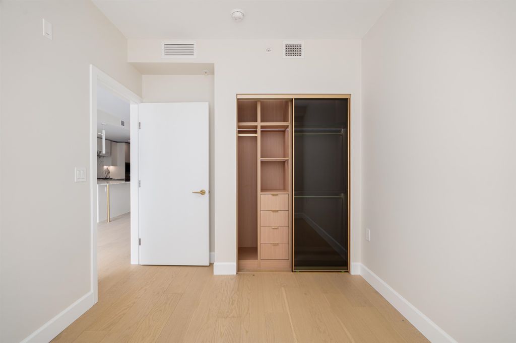 listing image 1107492676828689740