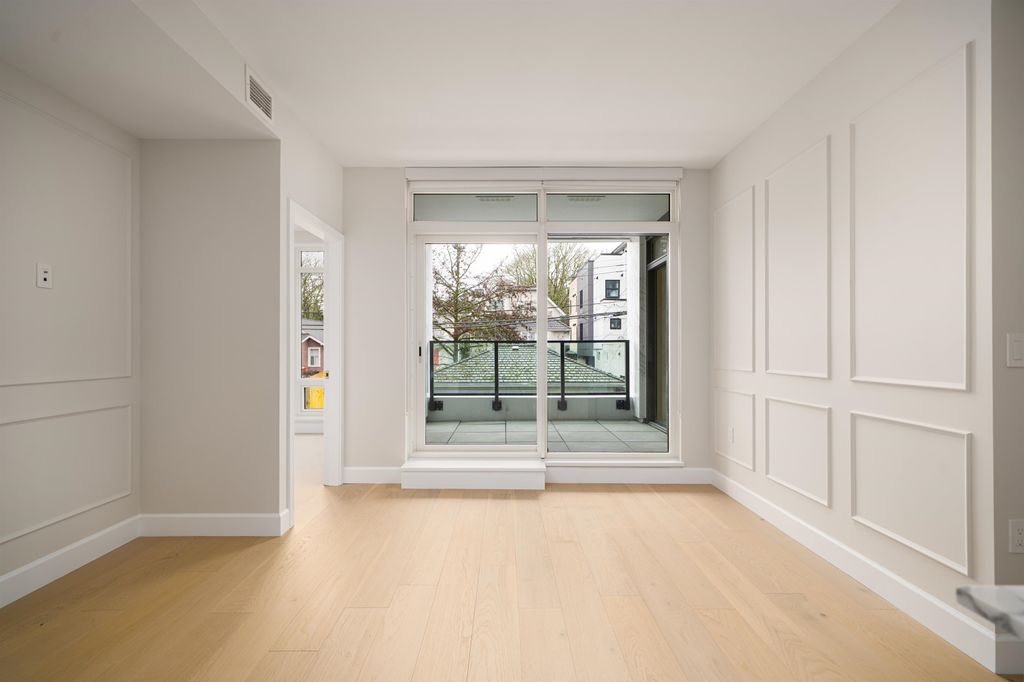 listing image 1109405871161976380