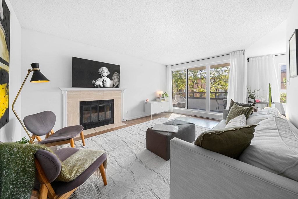 listing image 1108141681449473824