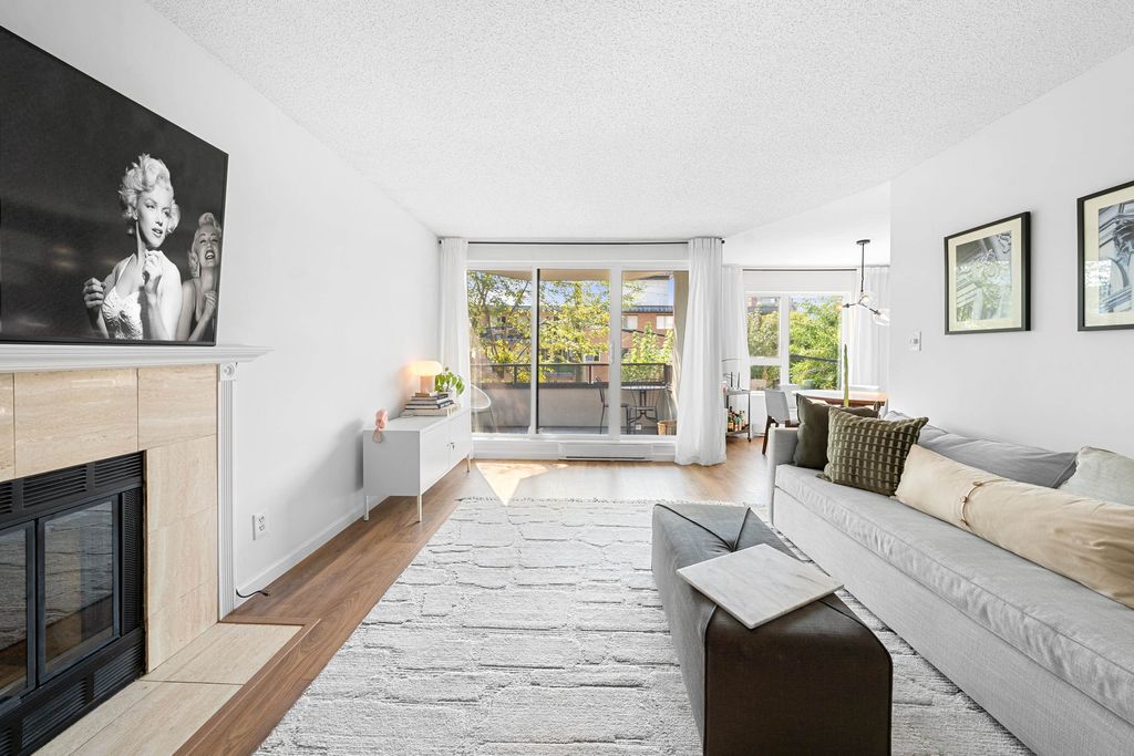 listing image 1106405926189663145