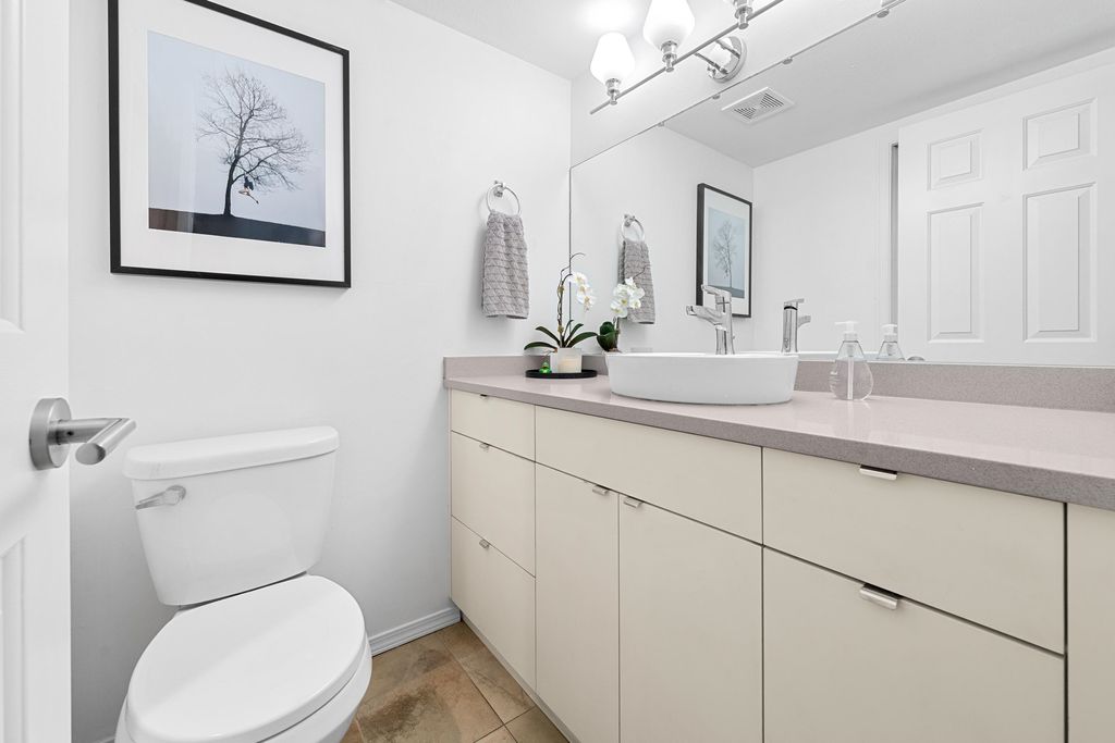 listing image 1108726750095981485
