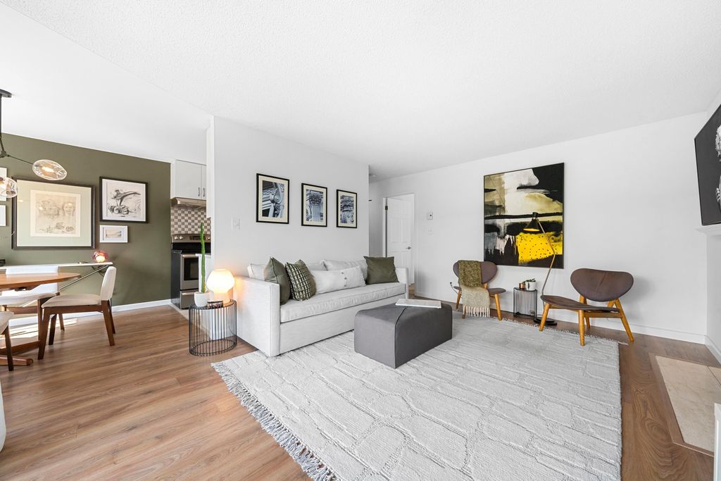 listing image 1104767622642793265