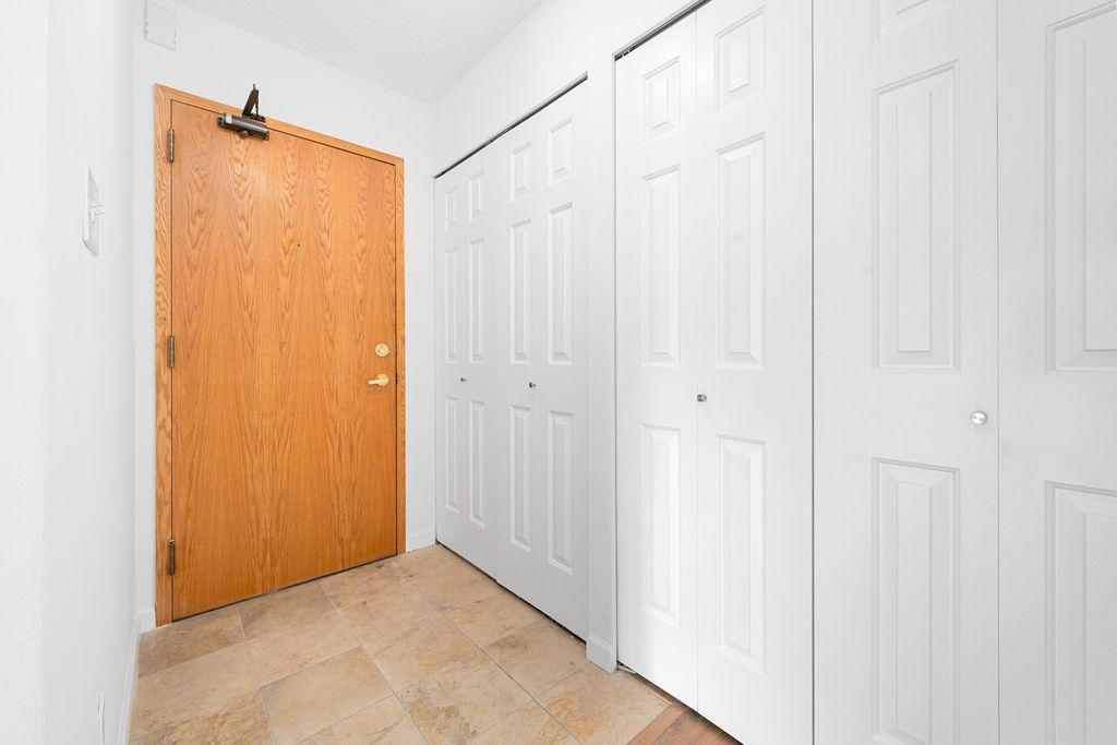 listing image 1109095006383568435