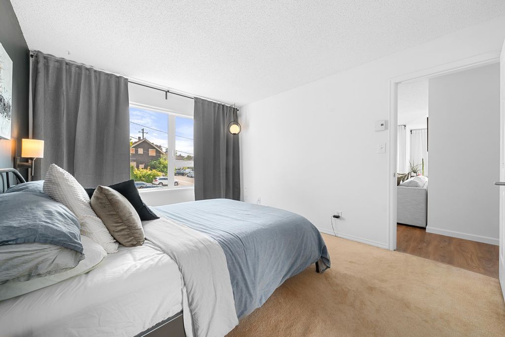 listing image 1100356071399190299