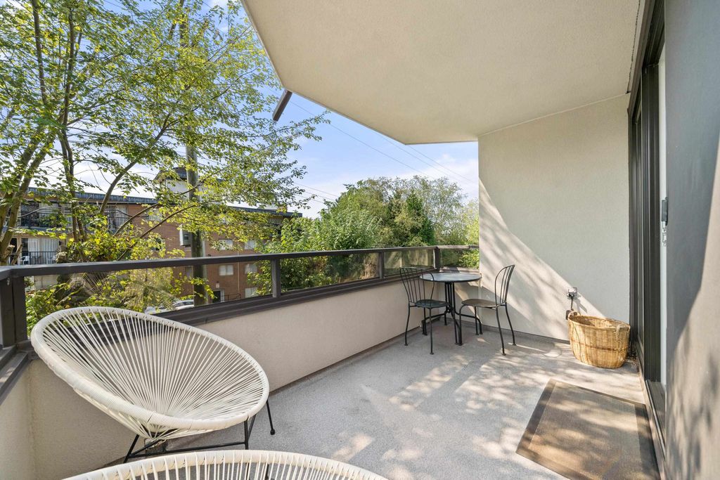 listing image 1109594904681404572