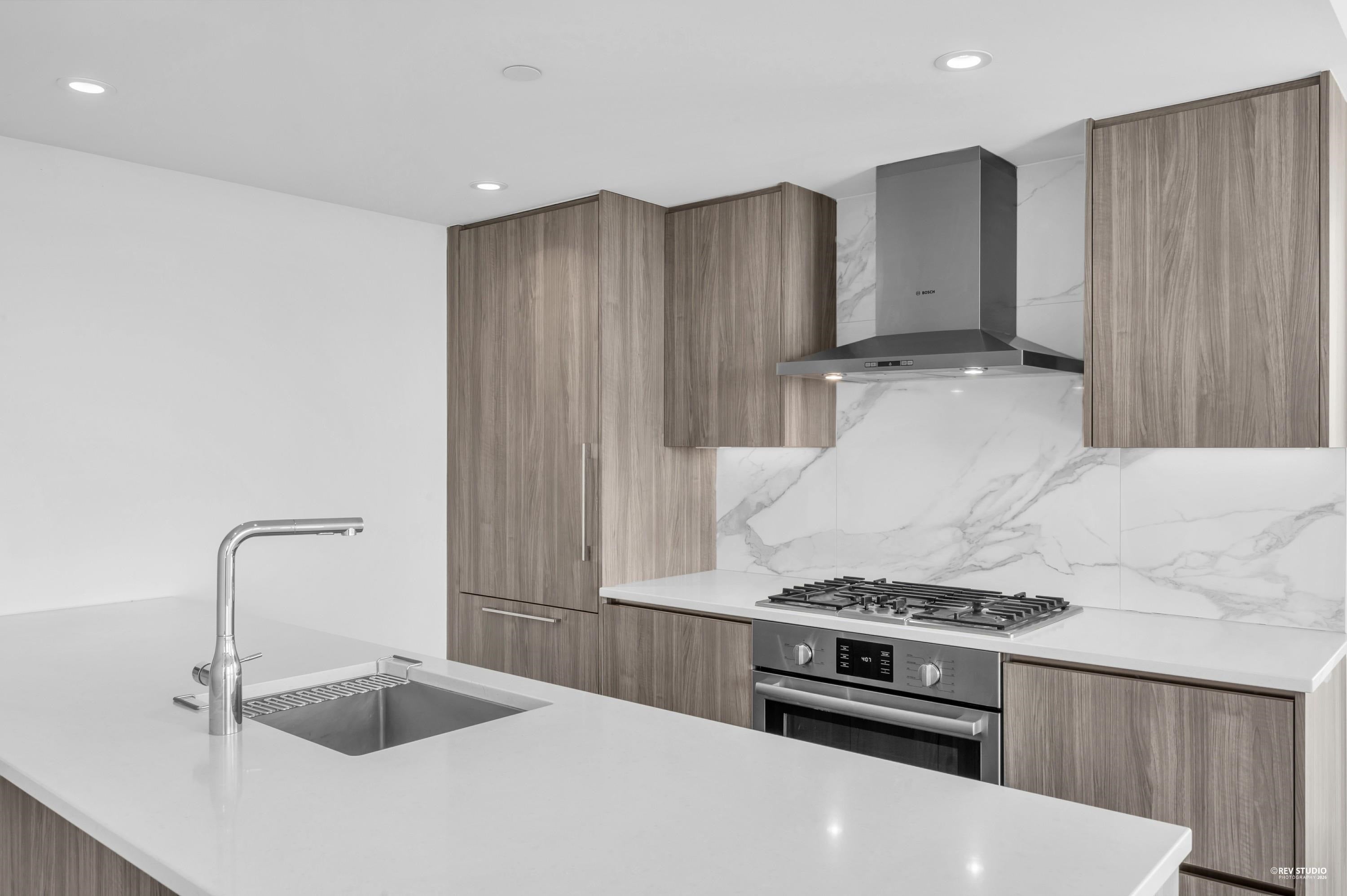 9887 Whalley Boulevard 4008