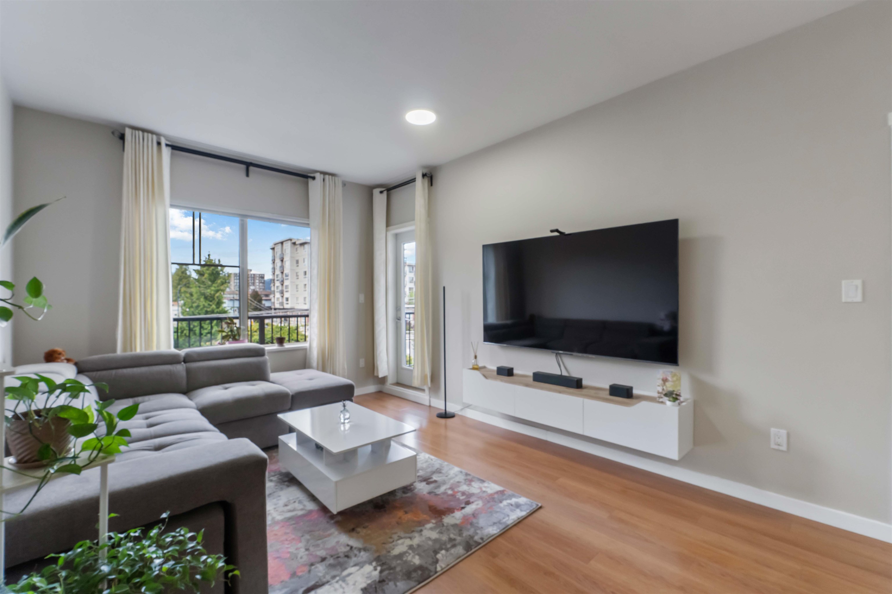 22290 North Avenue 404