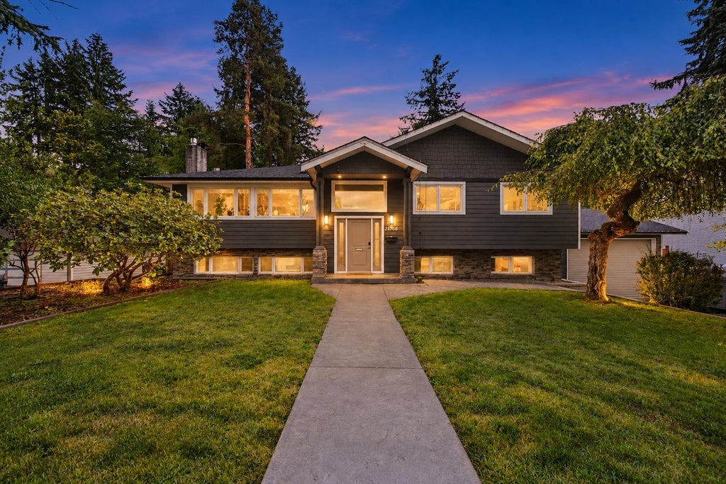 Photo of 21768 117 Avenue, Maple Ridge, BC V2X 2J5 (MLS # R3170611)