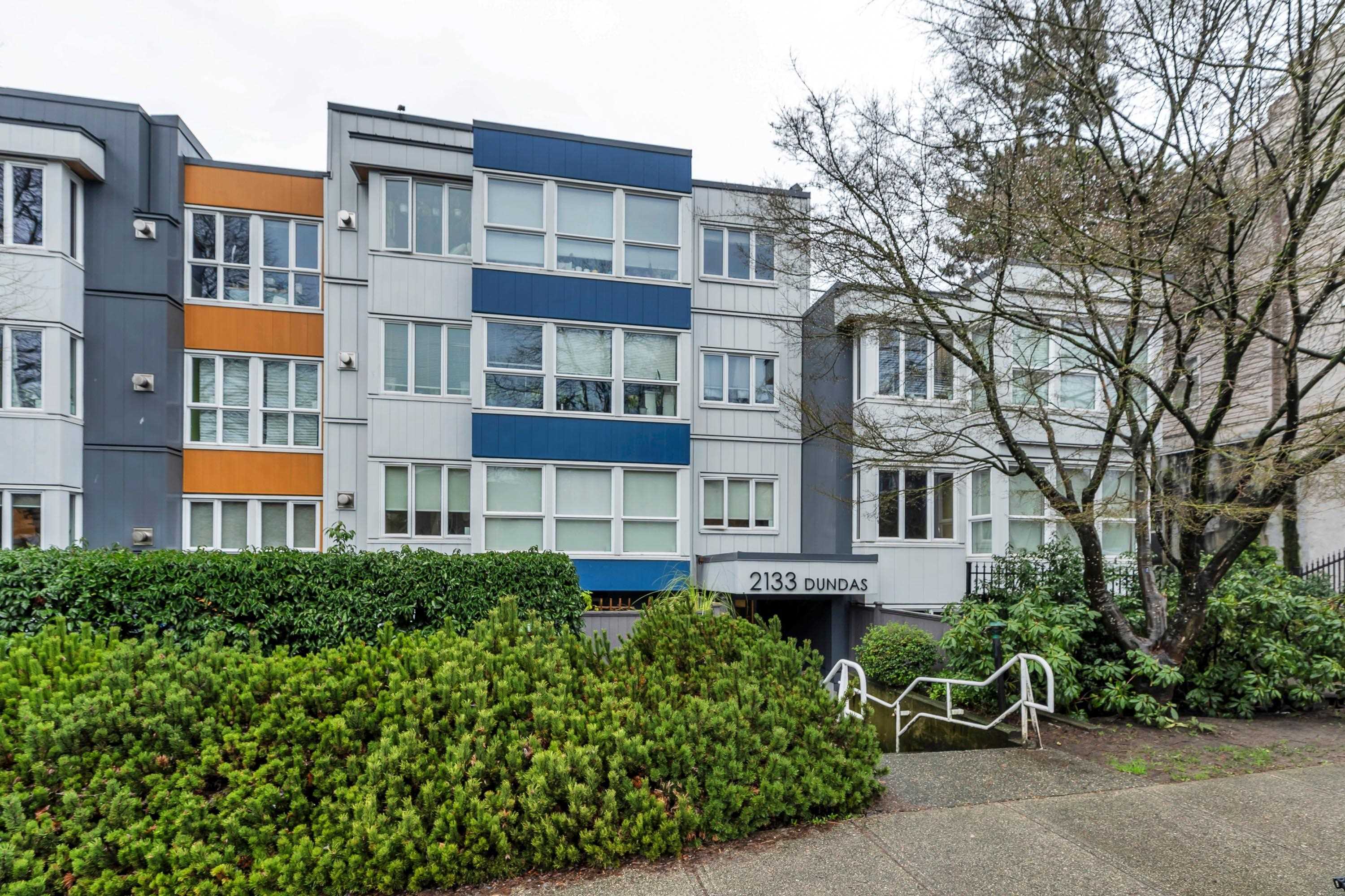 2133 Dundas Street 406