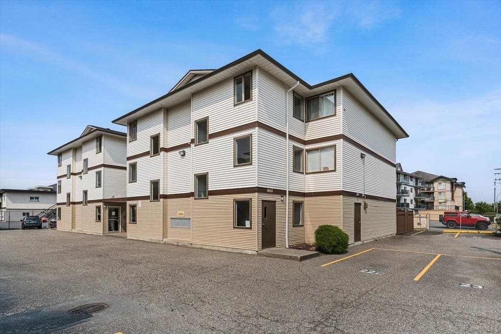 Photo of 7435 Shaw Avenue #109, Chilliwack, BC V2R 3C1 (MLS # R3157972)