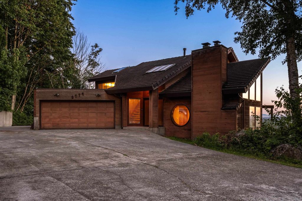 Photo of 2732 2774 Lucern Crescent, Abbotsford, BC V3G 1C2 (MLS # R3138994)