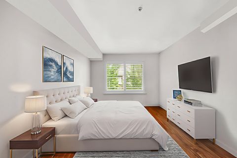 1969 Westminster Avenue 307 Port Coquitlam BC V3B 1E7