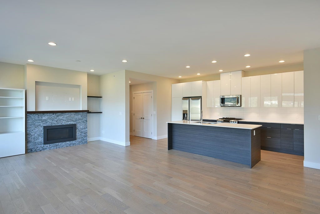 303-5780 MARINE WAY, SECHELT, BC V7Z 0L8 - Image 2377489399.jpeg?d=l