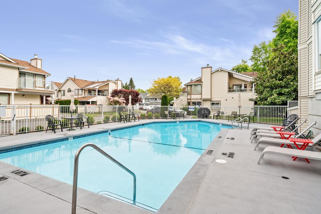 listing image 1108926919253793794