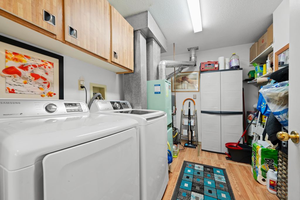 listing image 1107330530135387194
