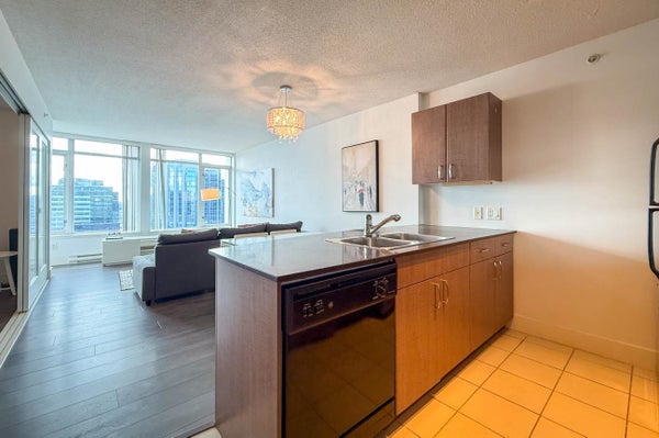 2113 - 610 Granville St, Vancouver, BC 3