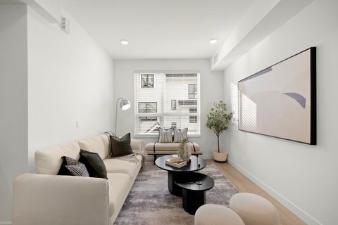 728 Lea Avenue 18 Coquitlam BC V3J 0S1