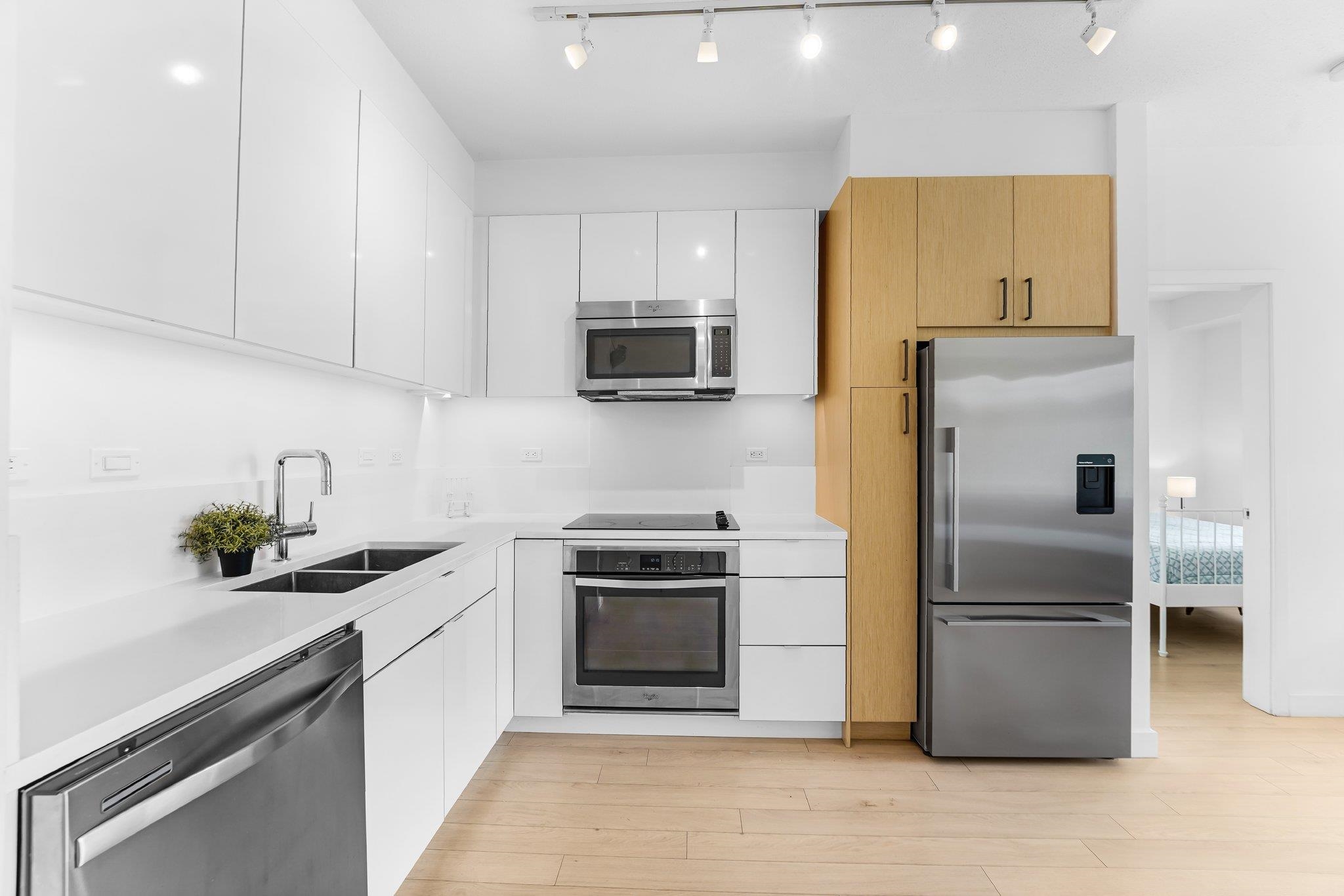 1621 Hamilton Avenue 211