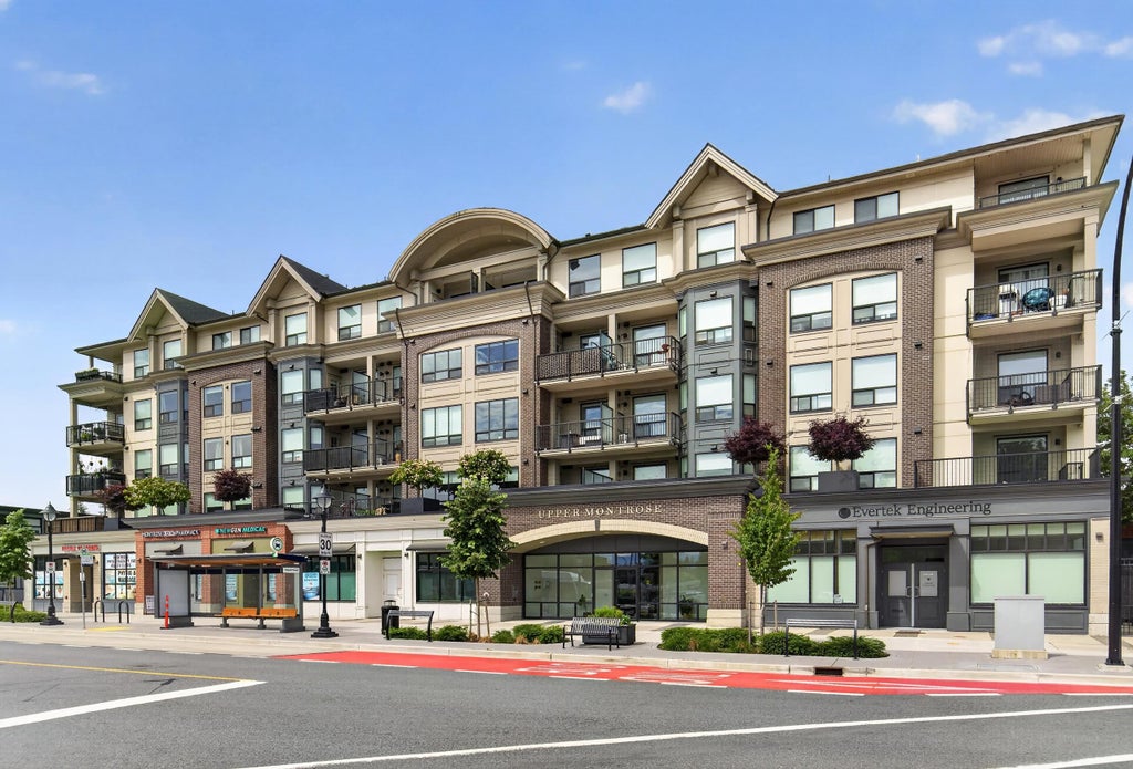 Photo of 2493 Montrose Avenue #213, Abbotsford, BC V2S 0L4 (MLS # R3136159)