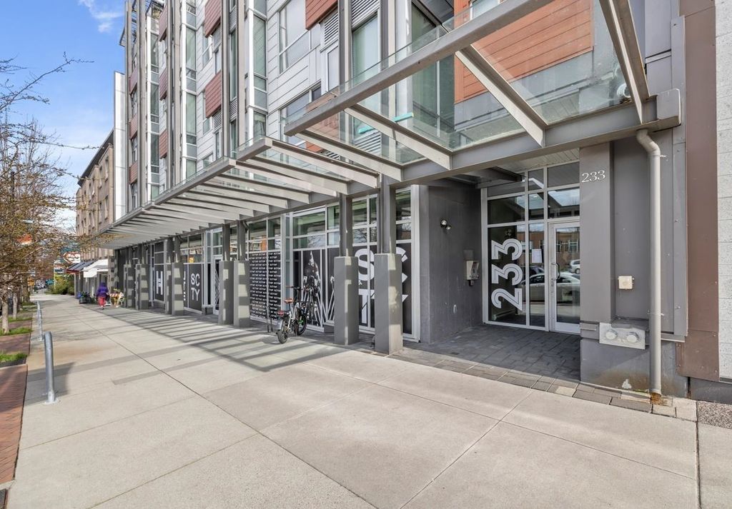 listing image 1100135214588252355