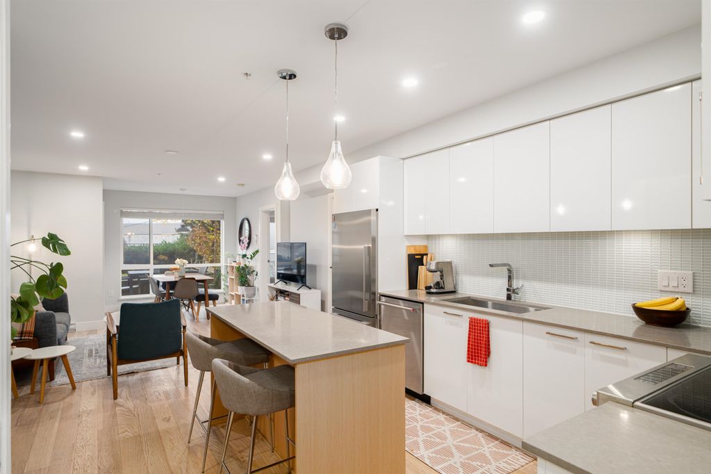 listing image 1105213439543092573