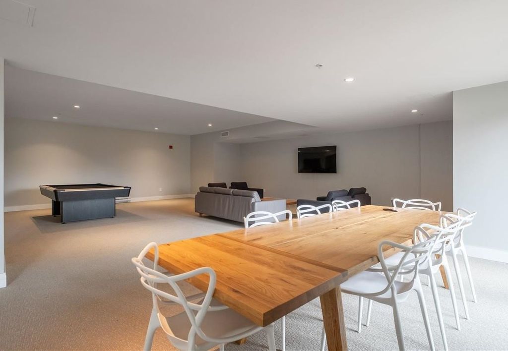 listing image 1103445927814478287