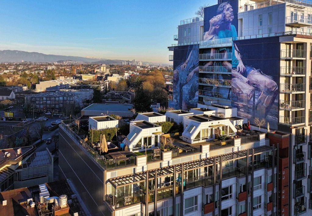 listing image 1105601046404200323