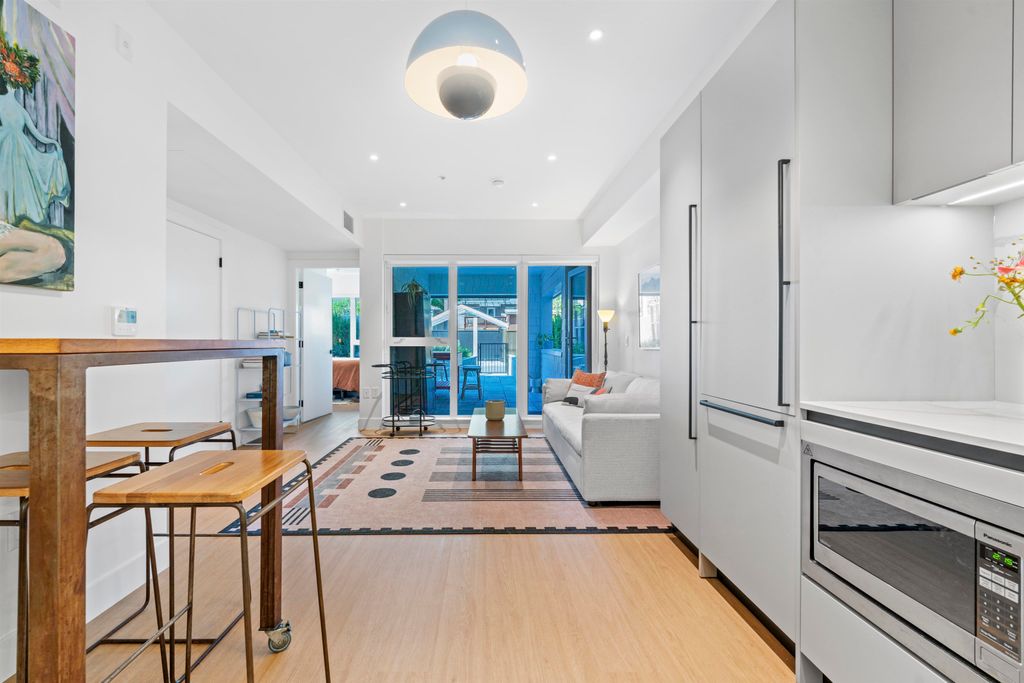 listing image 1101651486400097095