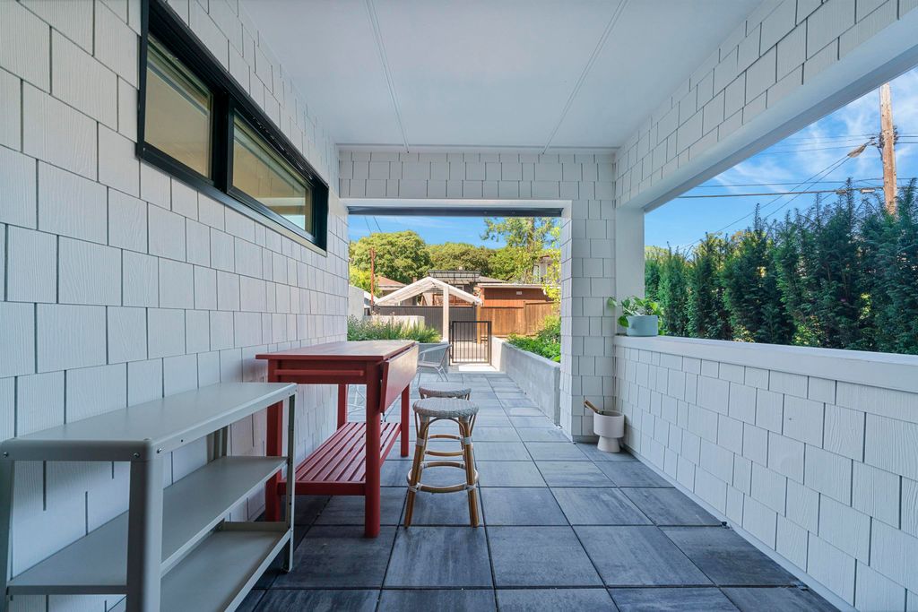 listing image 1100603160839122856