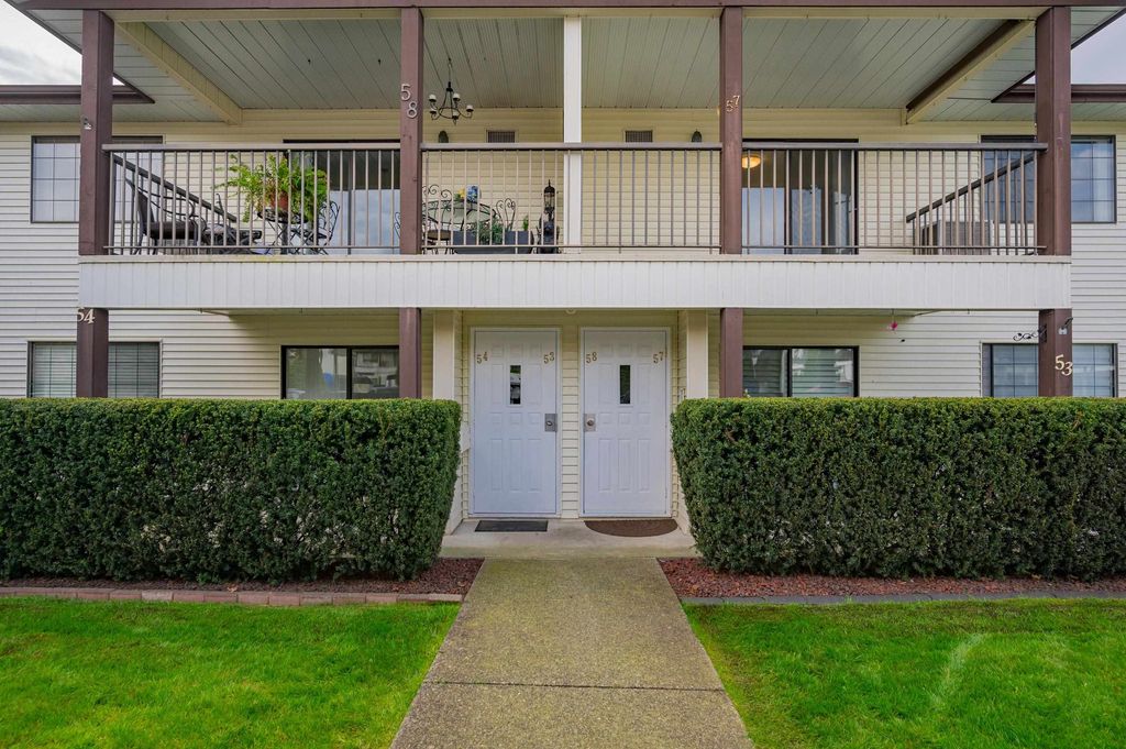 Photo of 32718 Garibaldi Drive #57, Abbotsford, BC V2T 5T6 (MLS # R3114132)