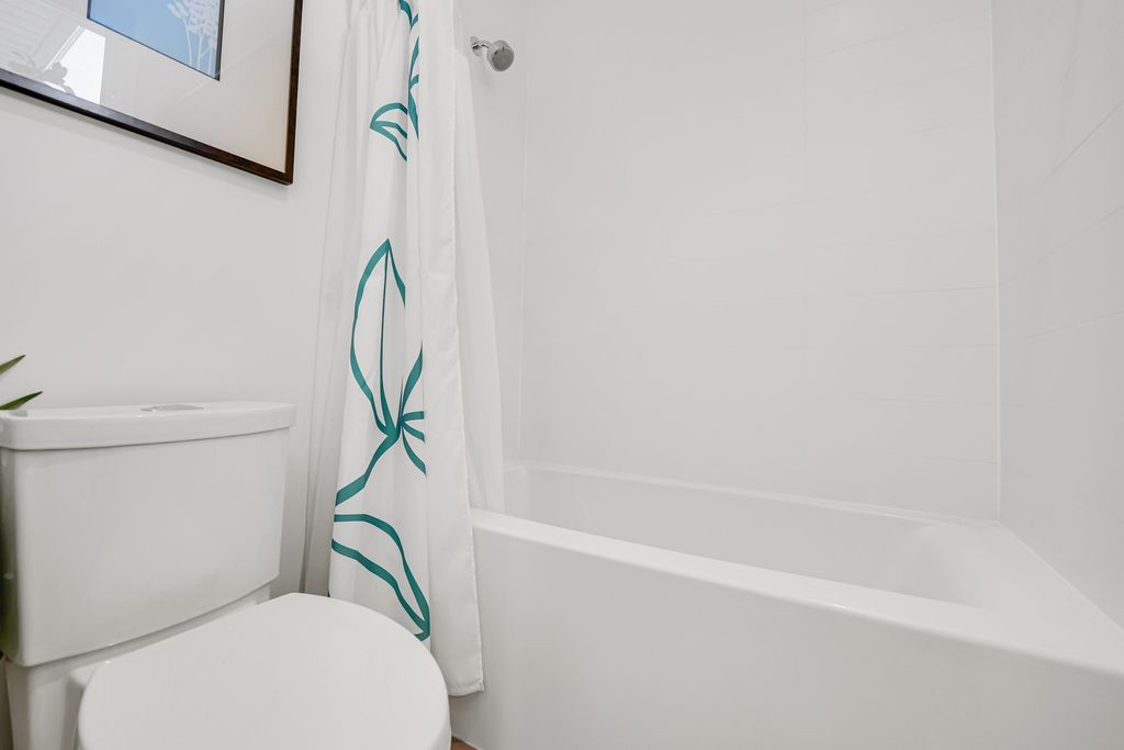 listing image 1108714872013432493