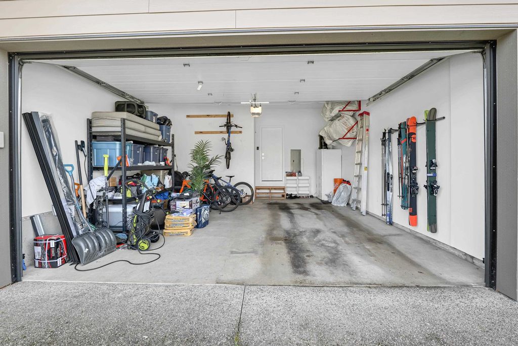 listing image 1100532552620116874