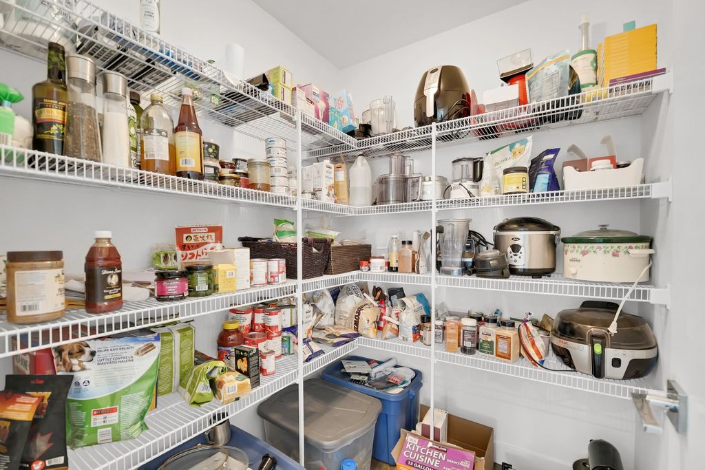 listing image 1106633209326820756