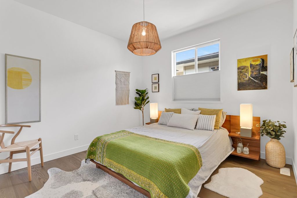 listing image 1107698212284375066