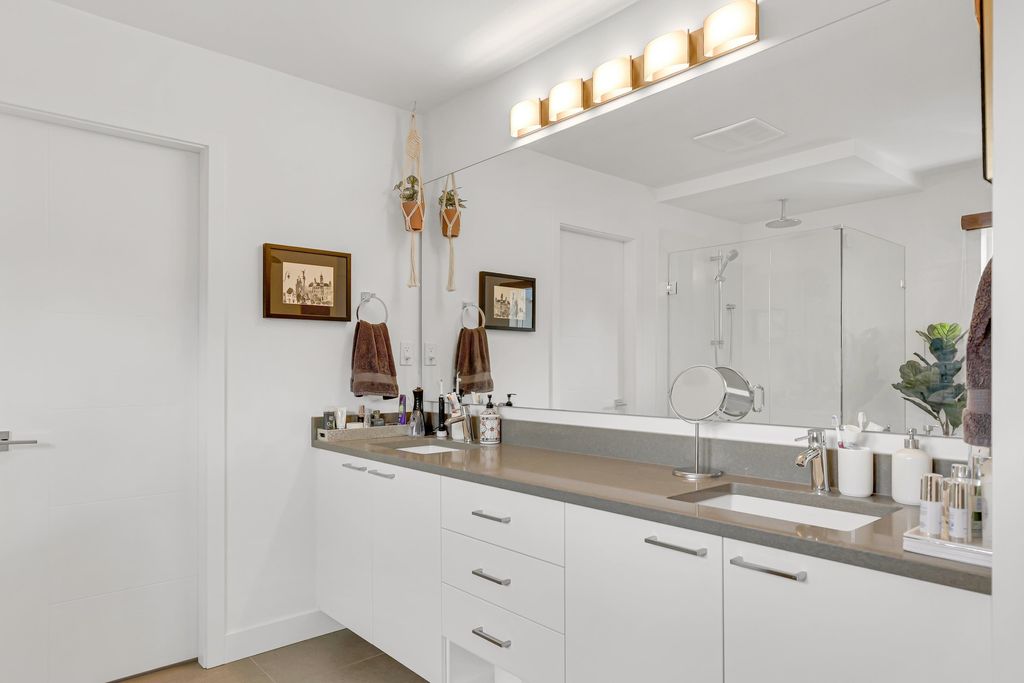 listing image 1109047866911534850