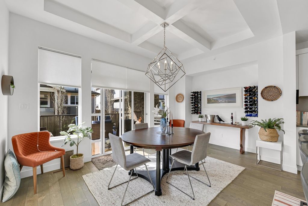 listing image 1102652754539192926