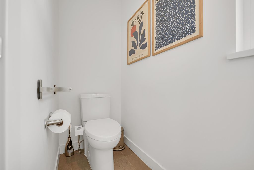 listing image 1108150398360912524